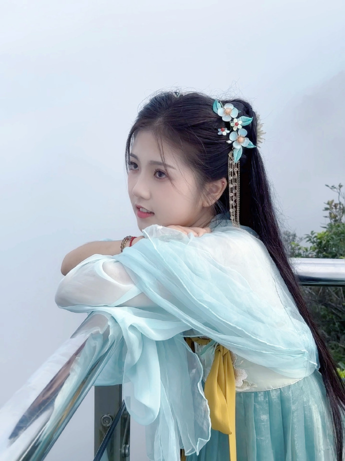 雨中曲 封面